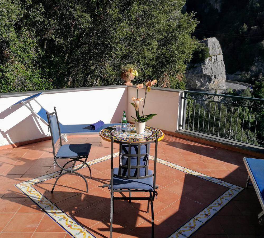 La Taverna Del Leone Hotel Positano Exterior photo